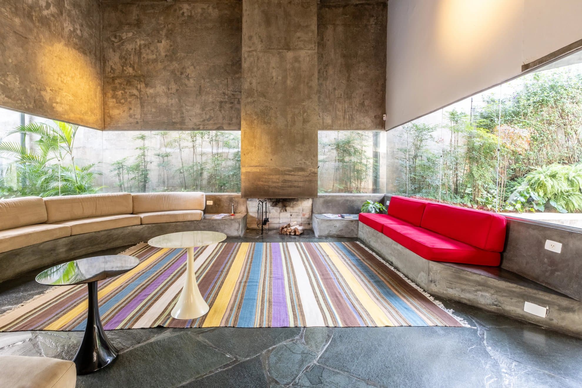 Área interna da Casa Pau Brasil